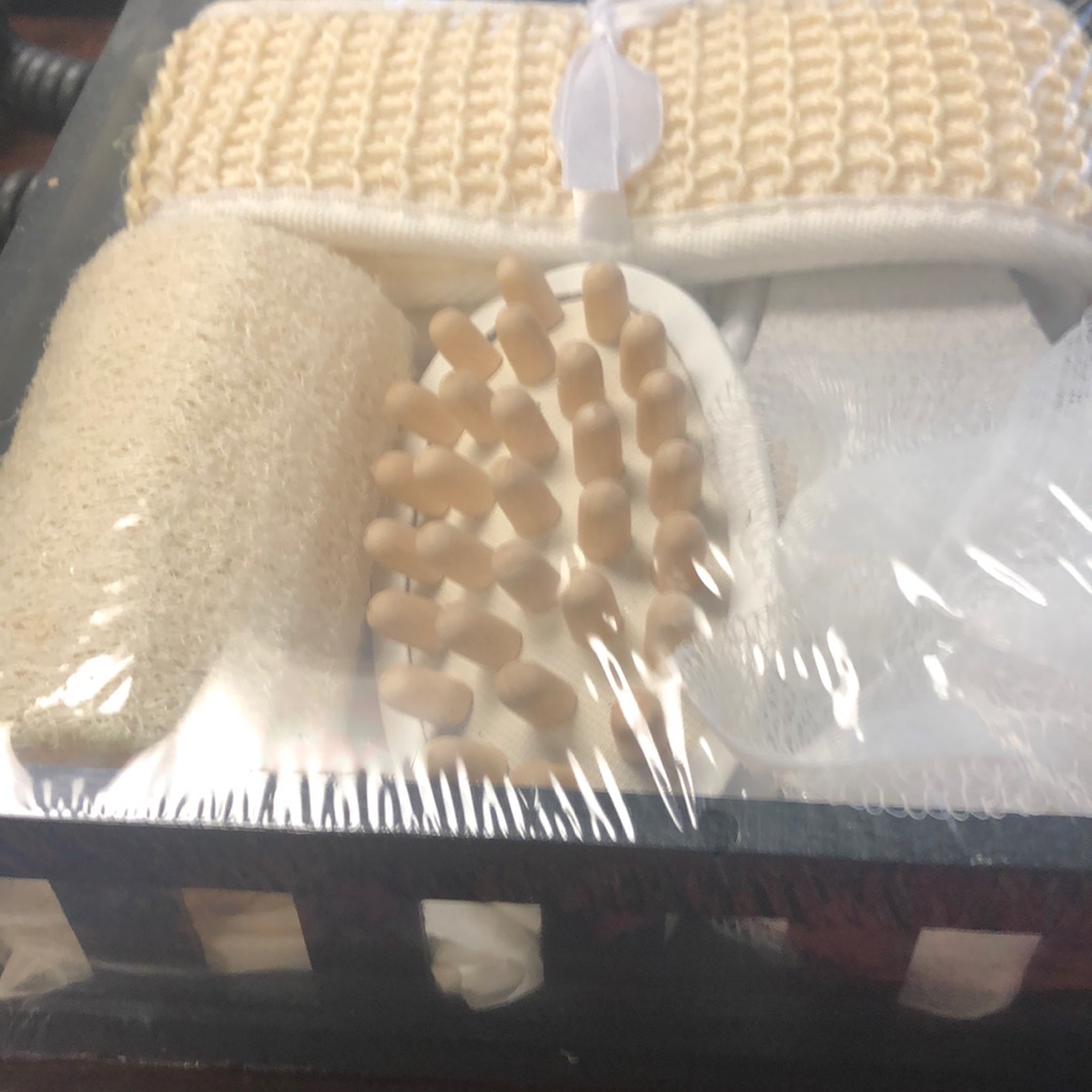 Brand New Bath Kit Has All The Essentials